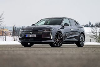 Vyhnali jsme luxusní DS N°4 v edici Jules Verne na mráz a objevili přednosti i bolístky všech elektromobilů - Garáž.cz